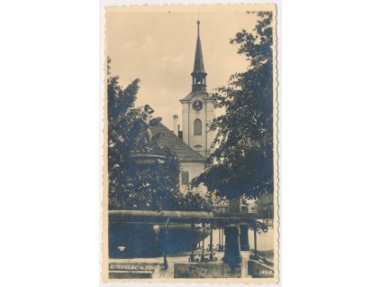 57 - Rychnovsko, Kostelec nad Orlicí, partie u kostela, 1943