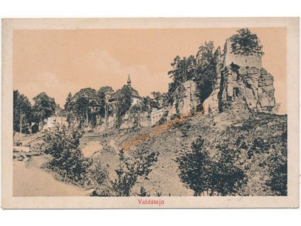 58 - Semilsko, hrad Valdštejn,celkový pohled, cca 1924