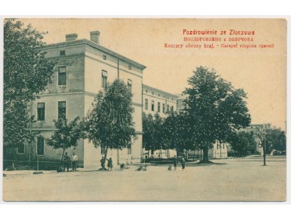 Ukrajina, Zoločiv, oživená partie před kasárnami, cca 1910