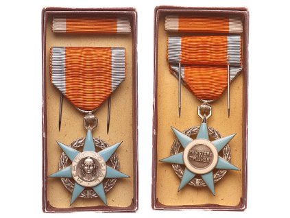 Francie, Řád za pracovní zásluhy, cca 1955, smalty, stuha, stužka, originální etue, luxusní sběratelská jakost 0/0/0
