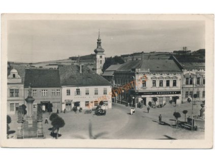 01 - Benešovsko, Votice, Náměstí (restaurace,hodinář J.Nigrin), cca 1940