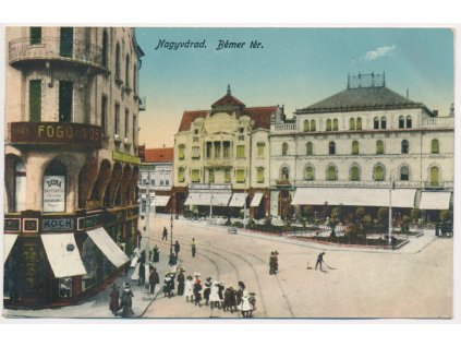 Rumunsko, Velký Varaždín (Nagyvárad), Bémer tér, oživená ulice, cca 1915