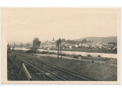 51 - Praha-západ, Dobřichovice, Partie u vlakových kolejí, cca 1953