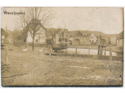 27 - Kladensko, Hořešovice, partie z návsi, cca 1908