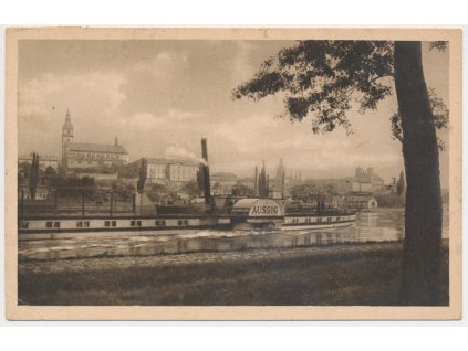 33 - Litoměřice, celkový pohled, parník Aussig na řece, cca 1926