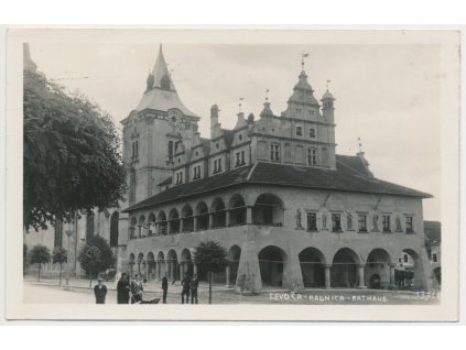 Slovensko, Levoča, oživené partie před radnicí, cca 1938