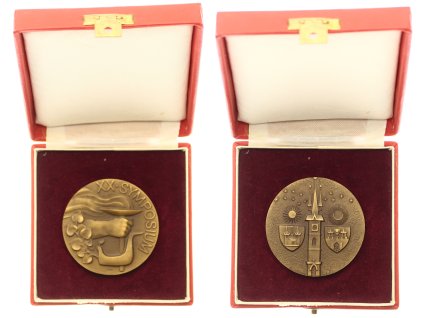 ČSSR, AE plaketa XX. Symposium o vědě a technice, Příbram, průměr 50 mm, originální etue