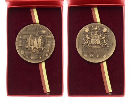 ČSSR, AE medaile Za práci ve volebním obvodu Praha, 1976, průměr 70 mm, originální etue, luxusní sběratelský stav