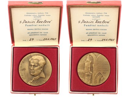 ČSSR, AE medaile Spisovatel novinář E. E. Kisch, 1985, průměr 60 mm, originální etue, udělovací dekret, luxusní sběratelský stav
