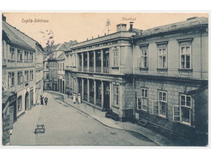65 - Teplice, Stadtbad, oživená ulice, cca 1913