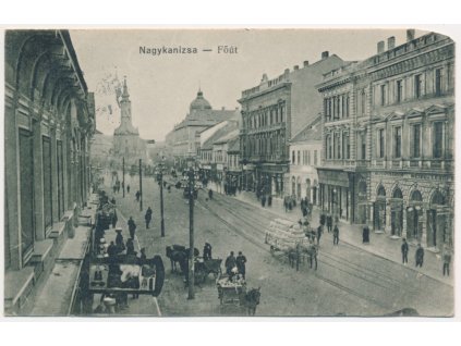 Maďarsko, Nagykanizsa, Fö-utcza, oživená ulice, cca 1917