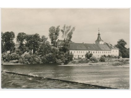 51 - Praha-západ, Dobřichovice, pohled na zámek, cca 1955