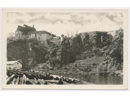 64 - Táborsko, Bechyně, Zámek, pohled od řeky, cca 1953