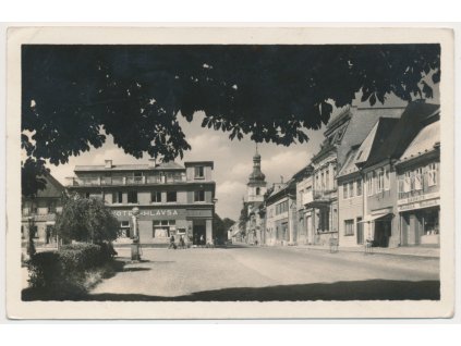 36 - Mladoboleslavsko, Bělá pod Bezdězem, partie z náměstí, Hotel Hlavsa, 1950