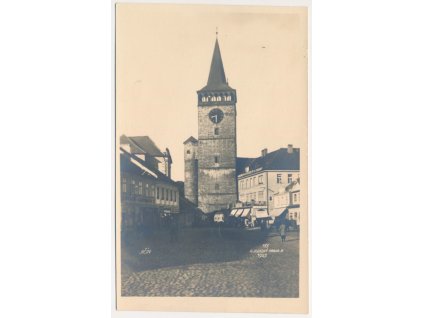 22 - Jičín, Valdická brána, oživená partie, cca 1935