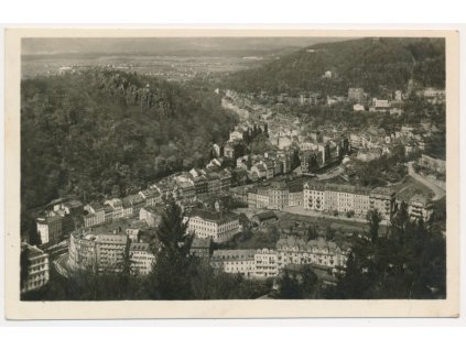 25 - Karlovy Vary, Celkový pohled na město, cca 1952