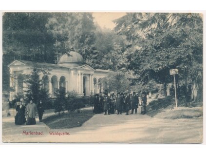 08 - Chebsko, Mariánské Lázně, Waldquelle, oživená partie, cca 1906