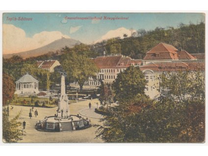 65 - Teplice, oživená lázeňská kolonáda, pomník, cca 1920