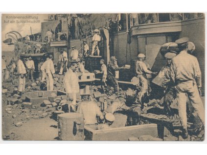 K.U.K. Kriegsmarine, Nakládání uhlí na bitevní loď, prošlá poštou 1913