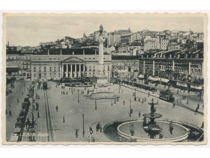 Portugalsko, Lisboa (Lisabon), Gare do Rocio, oživené náměstí, cca 1936