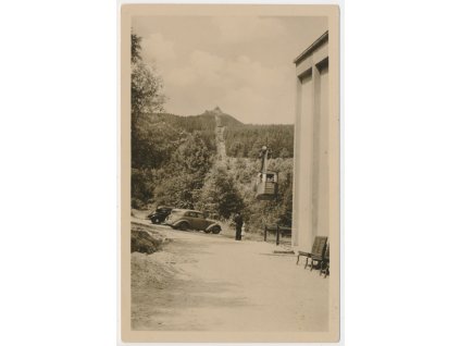 32 - Liberecko, oživená partie s automobilem pod Ještědem, cca 1954