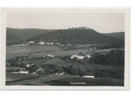 16 - Frýdeckomístecko, Hukvaldy, celkový pohled na obec, cca 1930