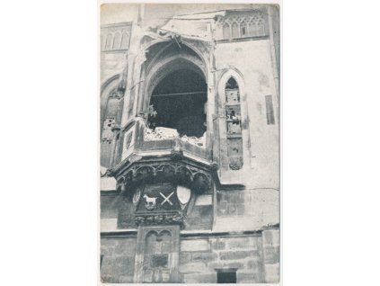 49 - Praha, Detail Staroměstské radnice zničení Němci v květnu 1945