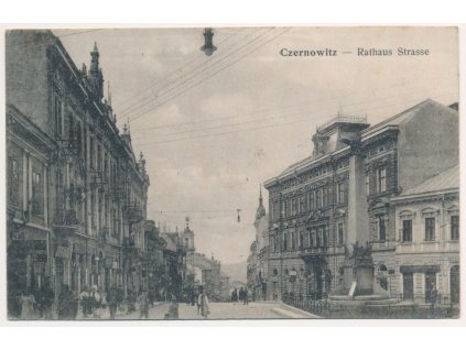 Ukrajina, Czernowitz, Rathaus Strasse, oživená ulice, cca 1915
