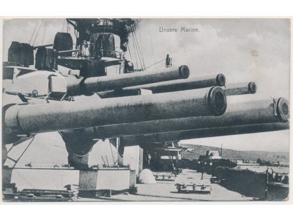 S. M. S. Viribus Unitis, pohled na dělové věže bitevní lodě, cca 1916