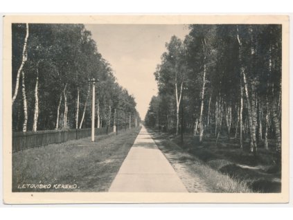 40 - Nymbursko, Kersko, Březová alej, cca 1947