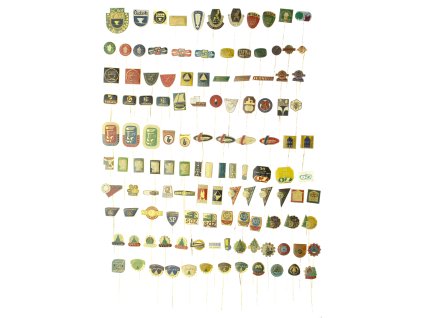 ČSSR, sestava cca 120 kusů převážně podnikových a sportovních odznaků