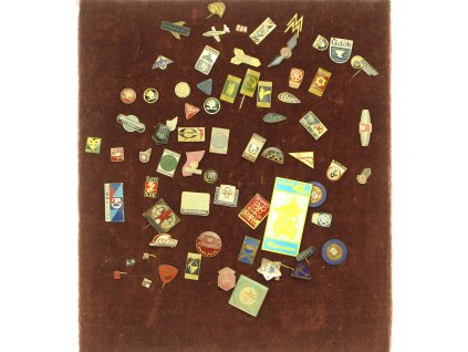 ČSSR, sestava cca 50 kusů převážně podnikových a sportovních odznaků