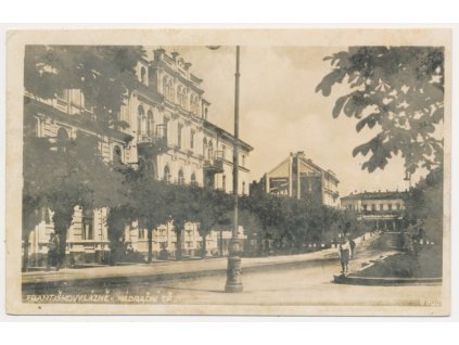 08 - Chebsko, Františkovy Lázně, oživená Nádražní třída, cca 1936