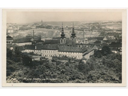49 - Praha, Strahov, pohled na klášter a okolí, cca 1935