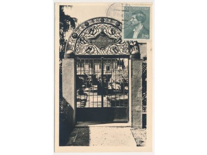 17 - Havlíčkův Brod, kovaná brána do Havlíčkova domu, nyní muzeum, 1946