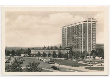 73 - Zlín, Baťův mrakodrap, cca 1947