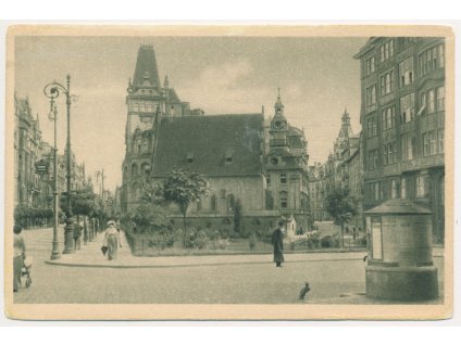 49 - Praha, Oživená partie před synagogou, cca 1910