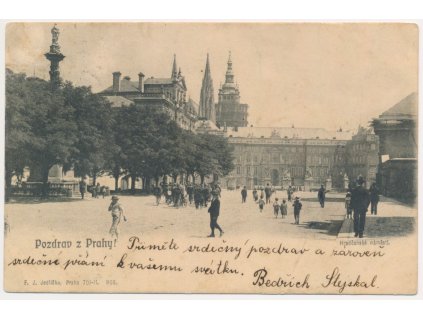 49 - Praha, oživené Hradčanské náměstí, cca 1903