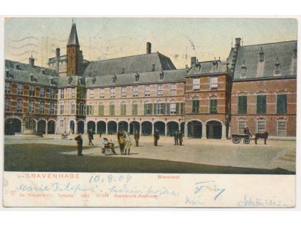 Nizozemsko, Haag, Binnenhof, oživené nádvoří, cca 1904