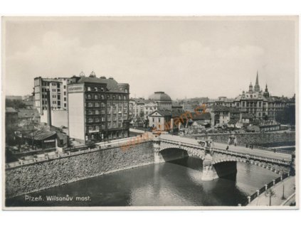 47 - Plzeň, pohled na město a Wilsonův most, cca 1938