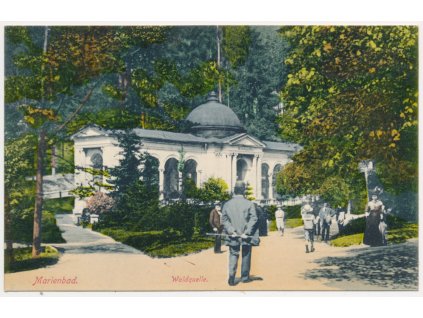 08 - Chebsko, Mariánské Lázně, Waldquelle, oživená partie z parku, cca 1915