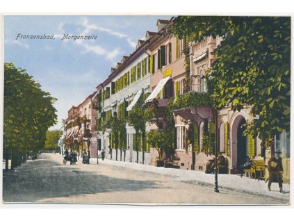 08 - Chebsko, Františkovy Lázně, Morgenzeile, oživená ulice, cca 1915