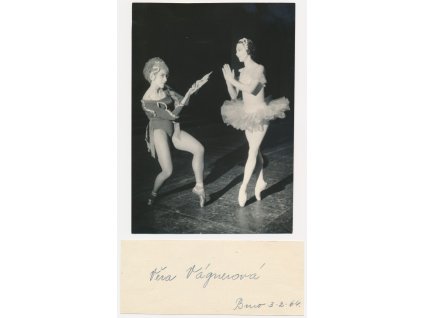 Vágnerová Věra (1926-2007), tanečnice, baletka, fotografie s vl. podpisem