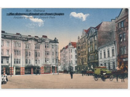 43 - Ostrava, Moravská Ostrava, oživené Jiráskovo náměstí, koňský kočár.., cca 1915