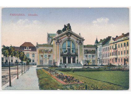 44 - Pardubice, Městské divadlo, park, cca 1916