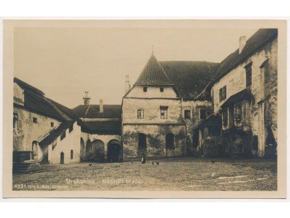 60 - Strakonice, Nádvoří hradu, cca 1925