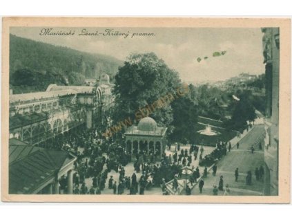 08 - Chebsko, Mariánské Lázně, Křížový pramen, oživená kolonáda, cca 1929