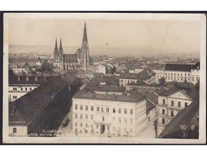 41 - Olomouc, pohled s věže kostela Panny Marie Sněžné, foto Fon, cca 1929