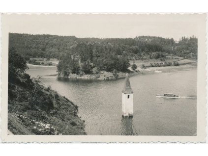 74 - Znojemsko, Vranov nad Dyjí, Zatopený kostel sv Trojice na Vranovské přehradě, Fototypia, cca 1930