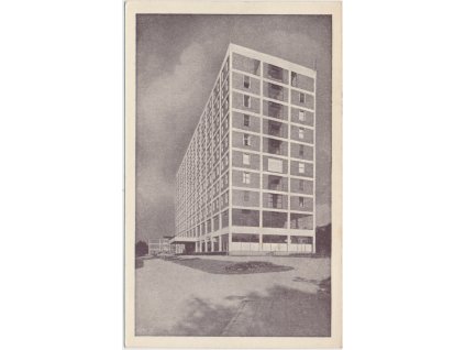 73 - Zlín, Hotel Viktoria, pohled z boční strany, cca 1940